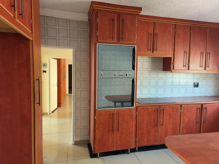 To Let 2 Bedroom Property for Rent in Promosa North West